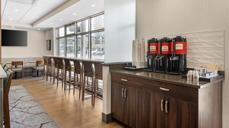 <b>Best Western Plus Suites Downtown Restaurant</b>. Images powered by <a href="https://iceportal.shijigroup.com/" title="IcePortal" target="_blank">IcePortal</a>.