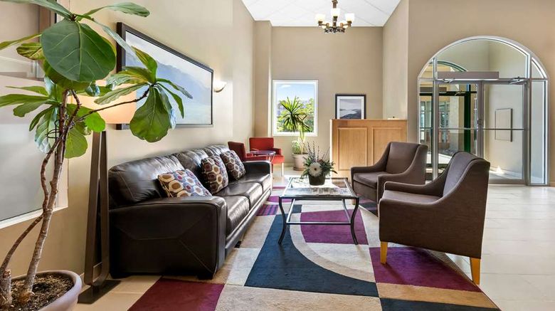 <b>Best Western of Olds Lobby</b>. Images powered by <a href="https://iceportal.shijigroup.com/" title="IcePortal" target="_blank">IcePortal</a>.