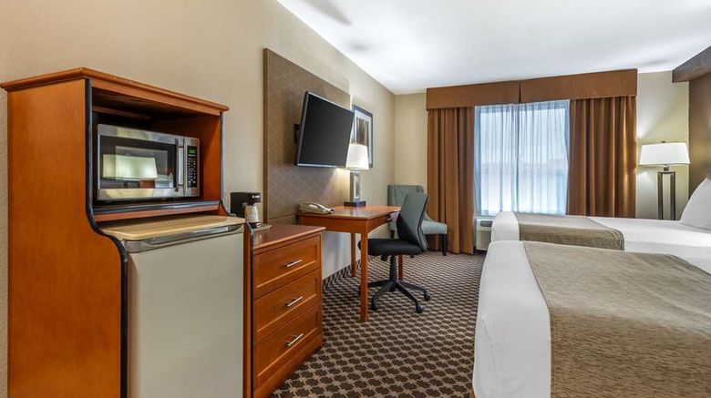<b>Best Western Strathmore Inn Room</b>. Images powered by <a href="https://iceportal.shijigroup.com/" title="IcePortal" target="_blank">IcePortal</a>.