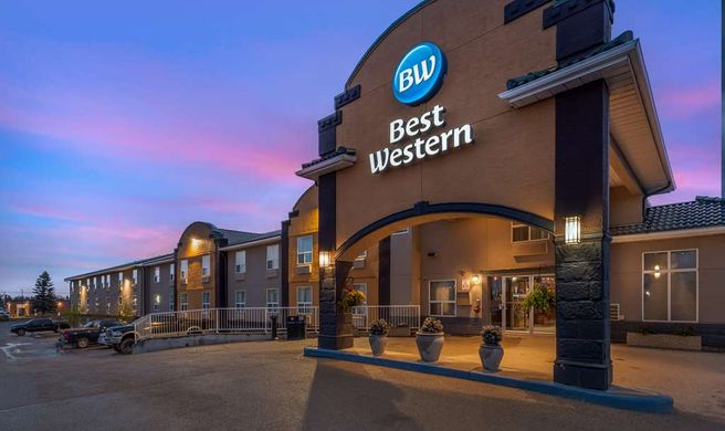 Best Western Strathmore Inn Exterior