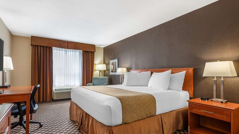 <b>Best Western Strathmore Inn Room</b>. Images powered by <a href="https://iceportal.shijigroup.com/" title="IcePortal" target="_blank">IcePortal</a>.