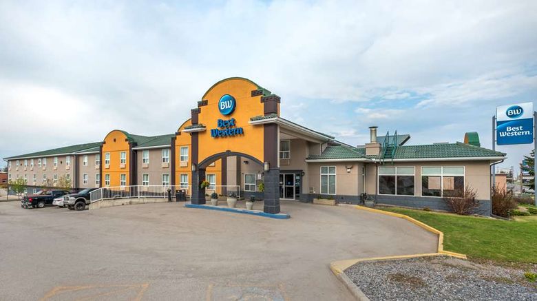 <b>Best Western Strathmore Inn Exterior</b>. Images powered by <a href="https://iceportal.shijigroup.com/" title="IcePortal" target="_blank">IcePortal</a>.