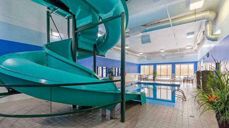 Best Western High Road Inn Pool