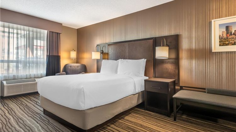 Best Western Plus Calgary Centre Inn Room
