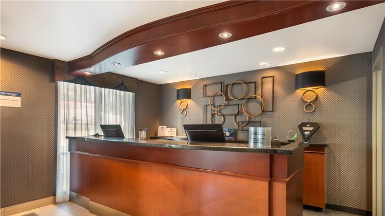 Best Western Plus Calgary Centre Inn Lobby