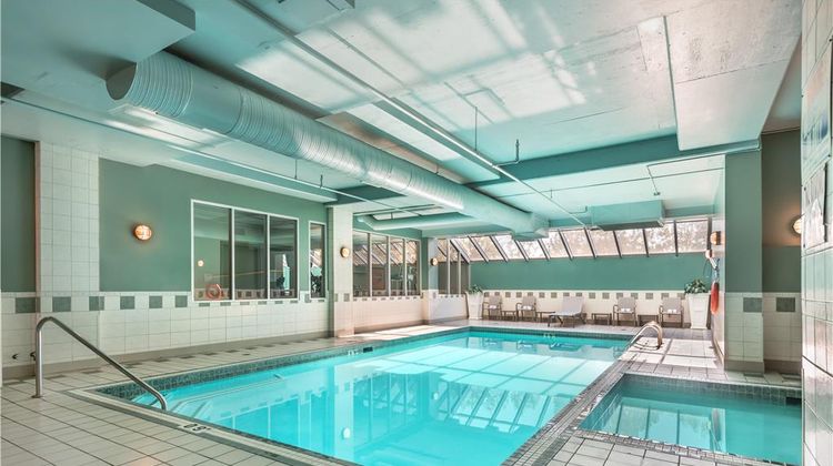 Best Western Plus Calgary Centre Inn Pool