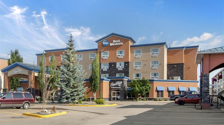 Best Western Cold Lake Inn Exterior