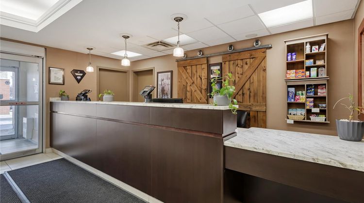 Best Western Plus Red Deer Inn & Suites Lobby