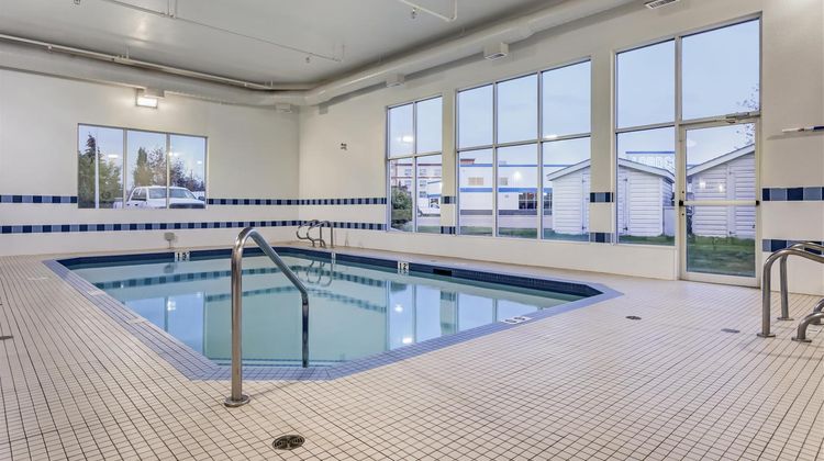 Best Western Plus Red Deer Inn & Suites Pool