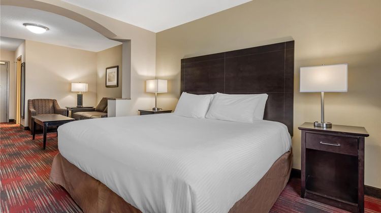 Best Western Plus Red Deer Inn & Suites Room