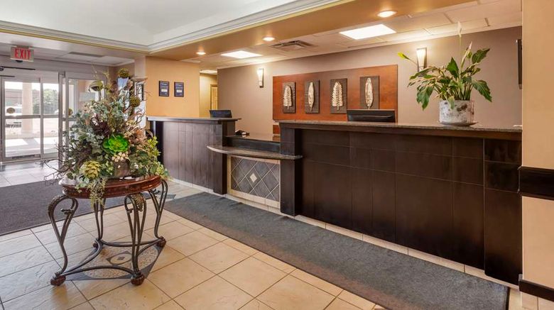 <b>Best Western Rocky Mtn House Inn & Stes Lobby</b>. Images powered by <a href="https://iceportal.shijigroup.com/" title="IcePortal" target="_blank">IcePortal</a>.