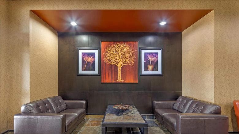 <b>Best Western Bonnyville Inn & Suites Lobby</b>. Images powered by <a href="https://iceportal.shijigroup.com/" title="IcePortal" target="_blank">IcePortal</a>.