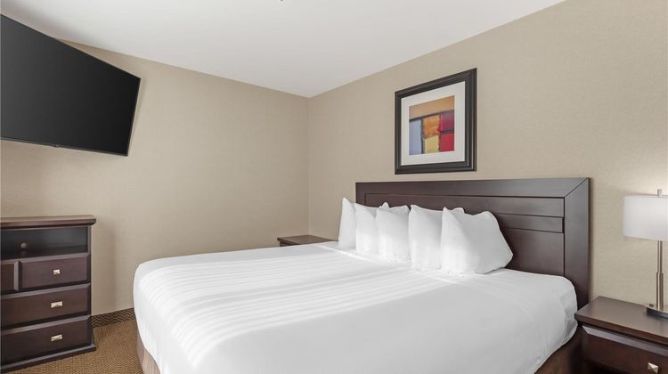 Best Western Bonnyville Inn & Suites Suite
