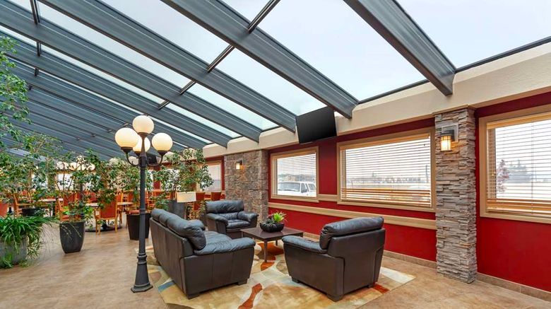 <b>Best Western Plus Mirage Hotel & Resort Lobby</b>. Images powered by <a href="https://iceportal.shijigroup.com/" title="IcePortal" target="_blank">IcePortal</a>.