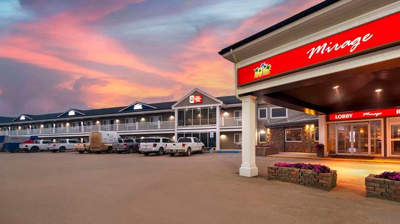 <b>Best Western Plus Mirage Hotel & Resort Exterior</b>. Images powered by <a href="https://iceportal.shijigroup.com/" title="IcePortal" target="_blank">IcePortal</a>.