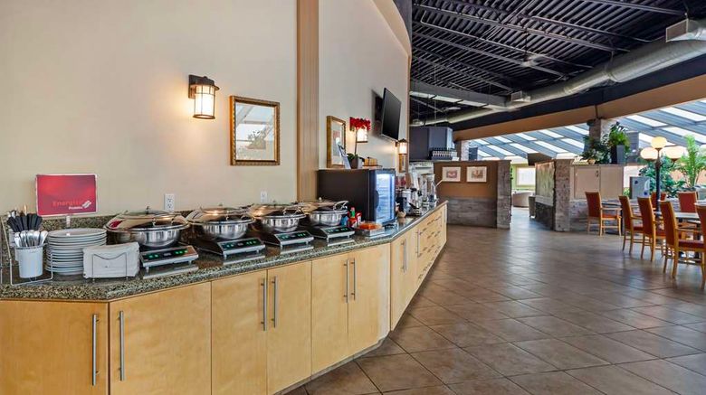 <b>Best Western Plus Mirage Hotel & Resort Restaurant</b>. Images powered by <a href="https://iceportal.shijigroup.com/" title="IcePortal" target="_blank">IcePortal</a>.