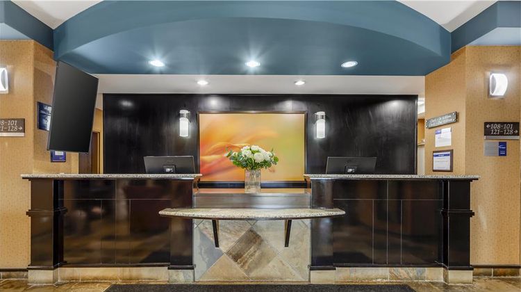 Best Western Wainwright Inn & Suites Lobby