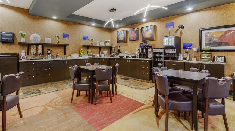 <b>Best Western Wainwright Inn & Suites Restaurant</b>. Images powered by <a href="https://iceportal.shijigroup.com/" title="IcePortal" target="_blank">IcePortal</a>.