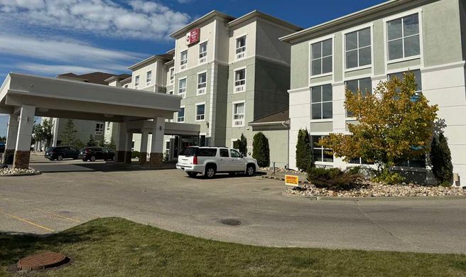 Best Western Plus South Edmonton Inn/Ste Exterior