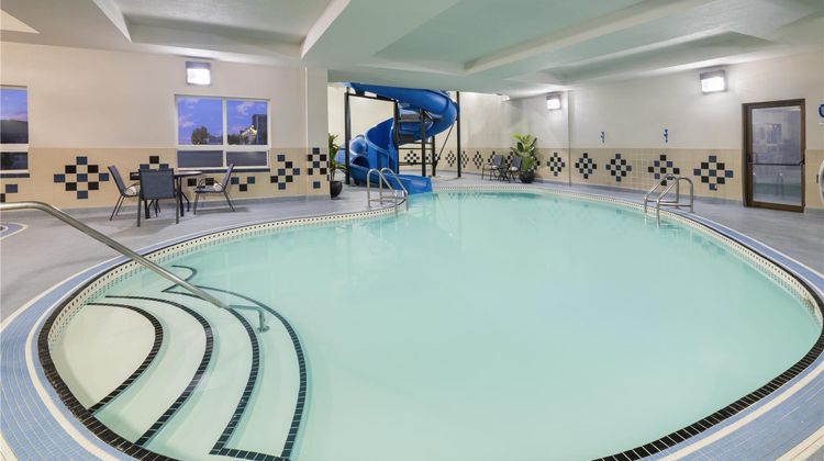 Best Western Premier Freeport Inn/Stes Pool