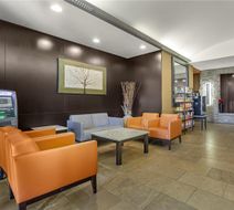 Best Western Plus The Inn at St. Albert Lobby