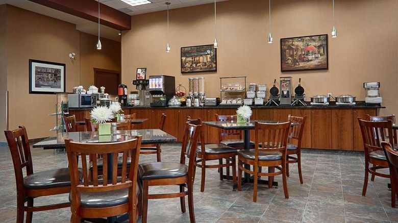 <b>Best Western Plus Chateau Sylvan Lake Restaurant</b>. Images powered by <a href="https://iceportal.shijigroup.com/" title="IcePortal" target="_blank">IcePortal</a>.