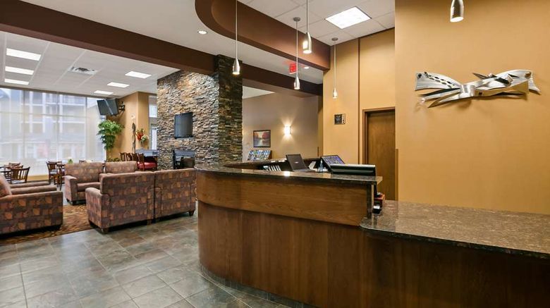 <b>Best Western Plus Chateau Sylvan Lake Lobby</b>. Images powered by <a href="https://iceportal.shijigroup.com/" title="IcePortal" target="_blank">IcePortal</a>.