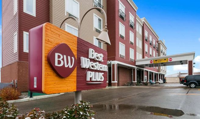Best Western Plus Chateau Sylvan Lake Exterior