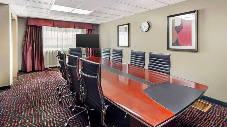 <b>Best Western Plus Peace River Hotel Meeting</b>. Images powered by <a href="https://iceportal.shijigroup.com/" title="IcePortal" target="_blank">IcePortal</a>.