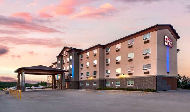 Best Western Plus Peace River Hotel Exterior