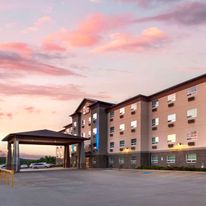Best Western Plus Peace River Hotel