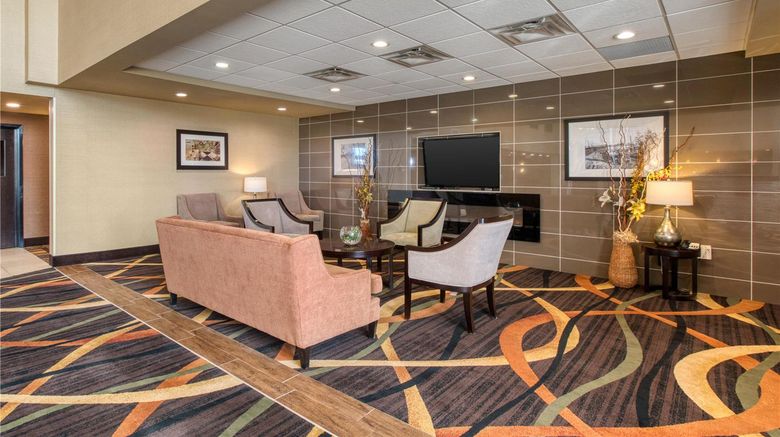 <b>Best Western Plus Fox Creek Lobby</b>. Images powered by <a href="https://iceportal.shijigroup.com/" title="IcePortal" target="_blank">IcePortal</a>.