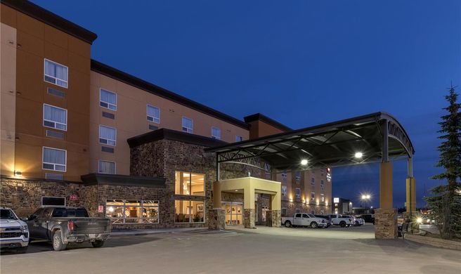 Best Western Plus Fox Creek Exterior