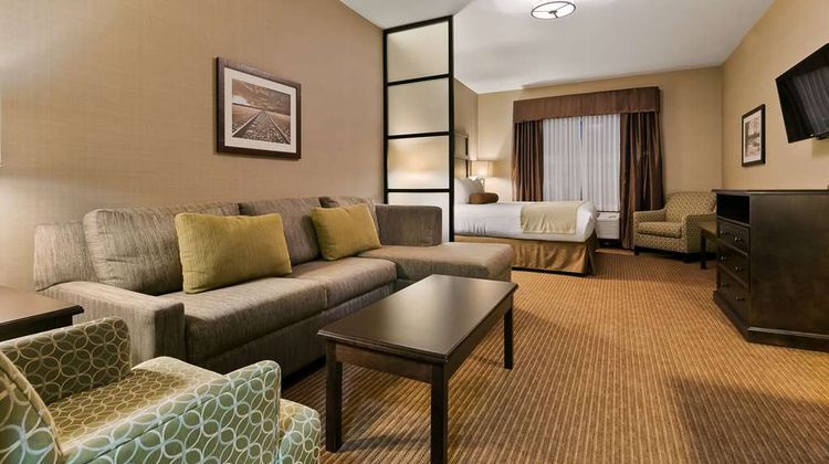 Best Western Plus Okotoks Inn & Suites Suite