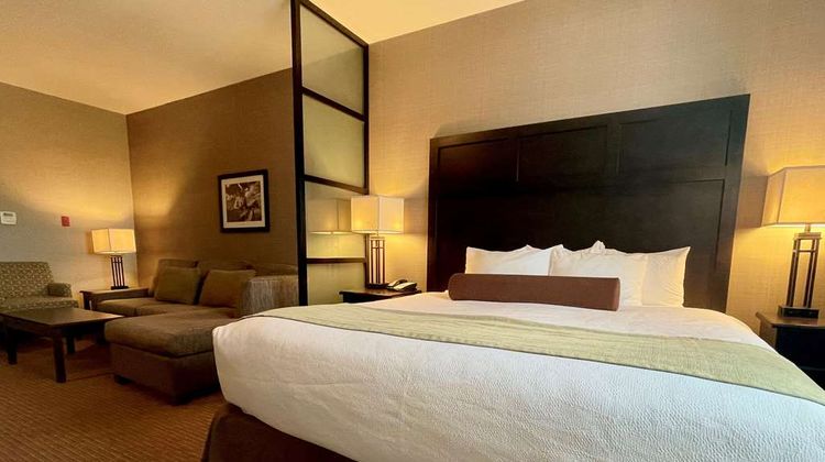 Best Western Plus Okotoks Inn & Suites Suite