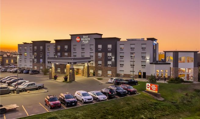 Best Western Plus Service Inn & Suites Exterior