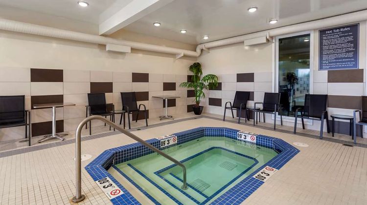 Best Western Plus Fort Saskatchewan Inn Pool