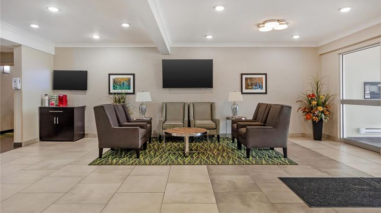 Best Western Plus Fort Saskatchewan Inn Lobby