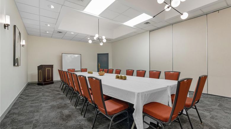 <b>Best Western Plus Burnaby Hotel Meeting</b>. Images powered by <a href="https://iceportal.shijigroup.com/" title="IcePortal" target="_blank">IcePortal</a>.