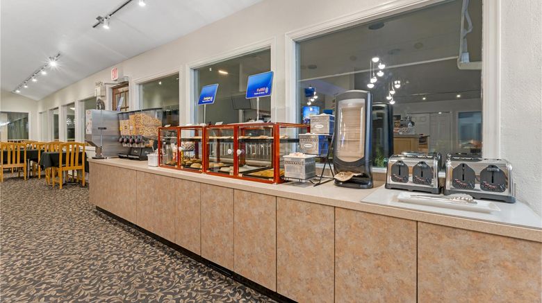 <b>Best Western Inn at Penticton Restaurant</b>. Images powered by <a href="https://iceportal.shijigroup.com/" title="IcePortal" target="_blank">IcePortal</a>.