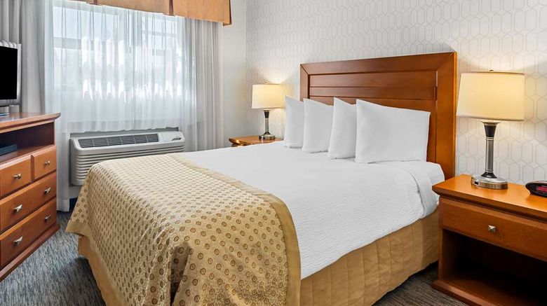 <b>Best Western Plus Langley Inn Suite</b>. Images powered by <a href="https://iceportal.shijigroup.com/" title="IcePortal" target="_blank">IcePortal</a>.