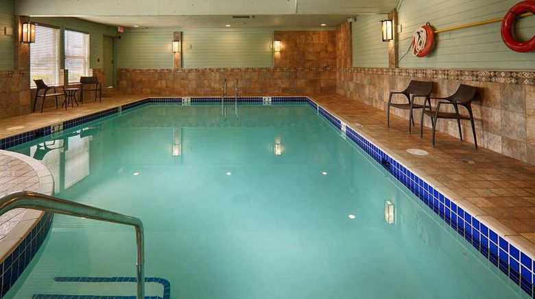 <b>Best Western Plus Langley Inn Pool</b>. Images powered by <a href="https://iceportal.shijigroup.com/" title="IcePortal" target="_blank">IcePortal</a>.