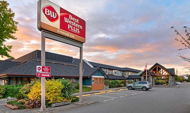 Best Western Plus Emerald Isle Hotel Exterior