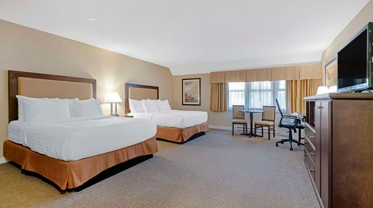 Best Western Plus Emerald Isle Hotel Room