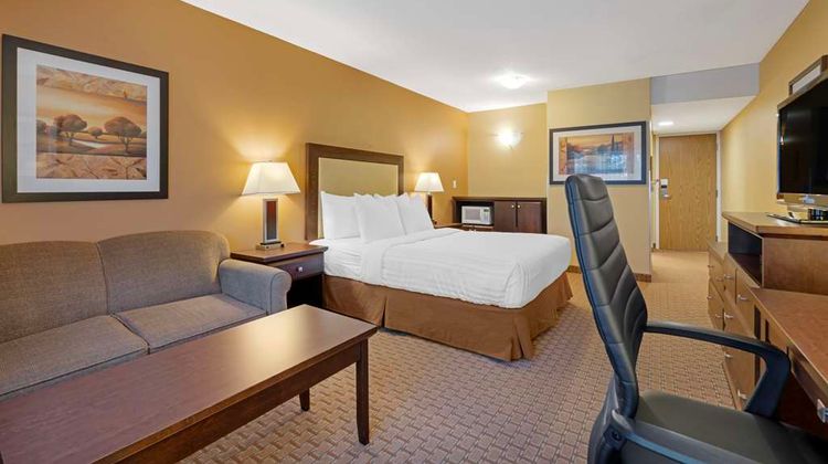 Best Western Plus Emerald Isle Hotel Room