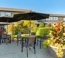 Best Western Plus Emerald Isle Hotel Exterior