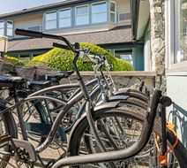 Best Western Plus Emerald Isle Hotel Exterior