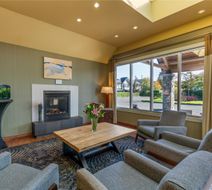 Best Western Plus Emerald Isle Hotel Lobby