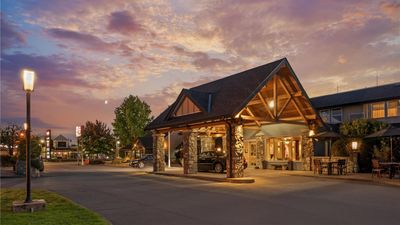 Best Western Plus Emerald Isle Hotel