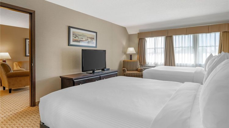 Best Western Plus Emerald Isle Hotel Room